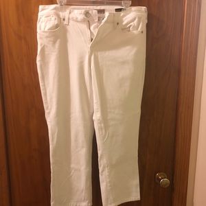 Ankle-length white pants size 12